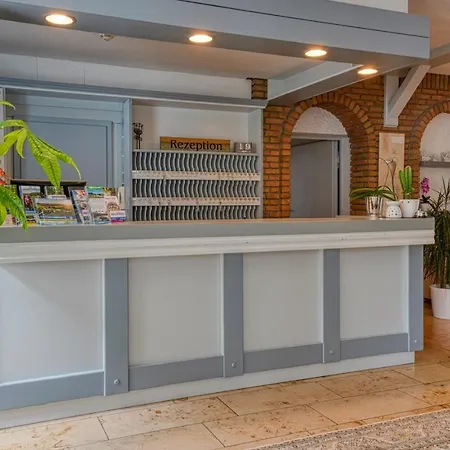 Seeblick Foersterhaus Hotel 3*