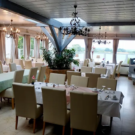 Seeblick Foersterhaus Hotel 3*