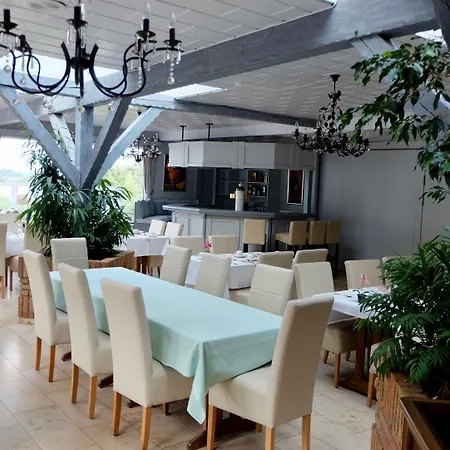 Seeblick Foersterhaus Hotel 3*