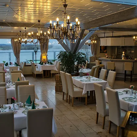 Seeblick Foersterhaus Hotel 3*