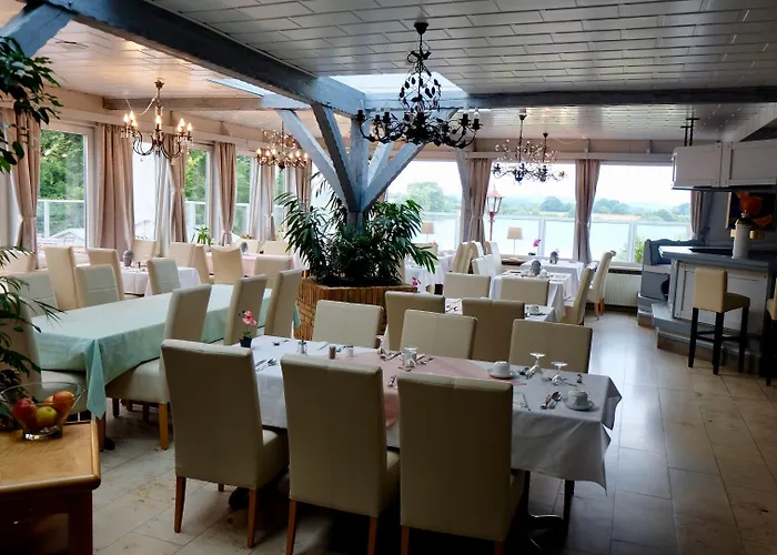 Seeblick Foersterhaus Hotel 3*